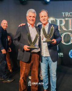 FENATRIGO>Troféu Trigo de Ouro homenageia dezoito personalidades e entidades 