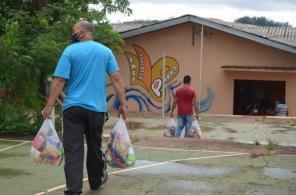 Secretaria Municipal de Educação entre sétimo kit de alimentação 