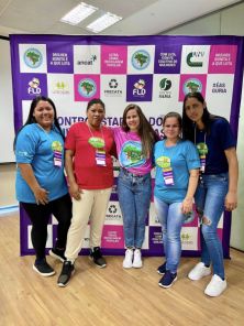 Catadoras da UNICCA participam de encontro estadual em POA