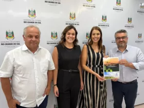 Prefeita Dra. Paula cumpre agenda em Porto Alegre pelo II TecnoShow 