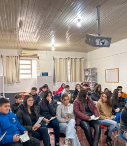 5º CONCURSO DE REDAÇÃO> Divulgação na terça-feira no Carlos Gomes