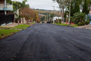INFRAESTRUTURA> Rua Marechal Floriano Peixoto Recebe Reperfilagem Asfáltica