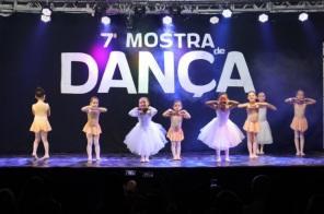 7ª Mostra de Dança encanta público com espetáculo no clube Arranca 