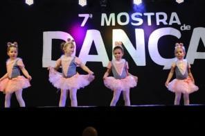 7ª Mostra de Dança encanta público com espetáculo no clube Arranca 