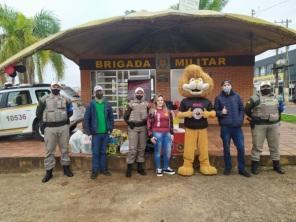 Drive-Thru solidário da Brigada Militar é um sucesso em Cruz Alta