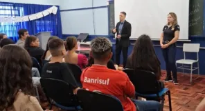 Polícia realiza palestra sobre violência doméstica na Escola Maria Bandarra