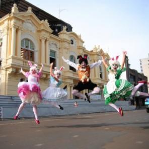 PÁSCOA FANTÁSTICA: Senhor Coelho tem seu último desfile hoje às 09h30