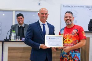 Imperatriz da Zona Norte é homenageada na Câmara após conquistar bicampeonato 