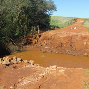 CHUVAS >Interior de Cruz Alta foi castigado e volume das águas derrubou pontes