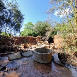 CHUVAS >Interior de Cruz Alta foi castigado e volume das águas derrubou pontes