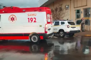 TRÂNSITO> Colisão entre carro e moto deixa motociclista ferido em Cruz Alta