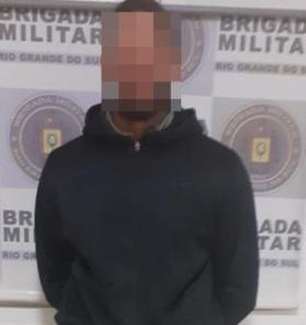 Brigada Militar efetua prisões por tráfico de drogas em Cruz Alta