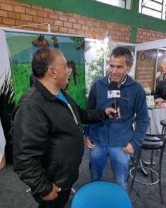Livro Chico Terra, do autor José Roberto de Oliveira, foi lançado na Fenatrigo