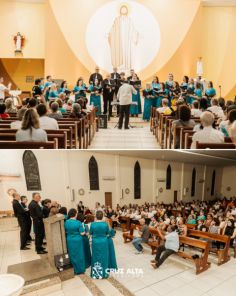 UM ENCANTO DE NATAL> Coral do Alegrete emociona o público na noite da sexta