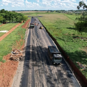 TOMANDO FORMA> Novo Polo Industrial de Cruz Alta recebe pavimentação asfáltica
