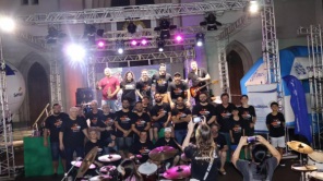 UM ENCANTO DE NATAL> abertura lota a Praça Erico Verissimo na noite da quinta