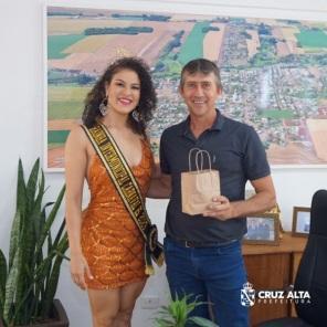 Carnaval:corte entrega convites para os Prefeitos de Tapera, Ibirubá e Selbach