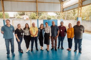 EMEF Antônio Serra Pereira inaugura quadra coberta de esportes