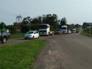 Carreata e manifestações em prol do Governo Bolsonaro em Cruz alta