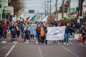 Desfile de 7 de Setembro reúne 5 mil pessoas em Cruz Alta