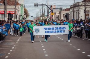 Desfile de 7 de Setembro reúne 5 mil pessoas em Cruz Alta