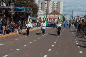 Desfile de 7 de Setembro reúne 5 mil pessoas em Cruz Alta