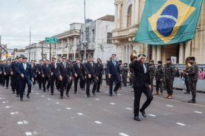 Desfile de 7 de Setembro reúne 5 mil pessoas em Cruz Alta