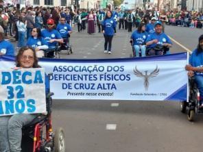 Confira algumas imagens do Desfile de Sete de Setembro em Cruz Alta 