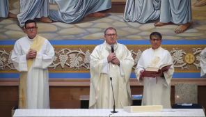 Fiéis lotam Catedral em todas as noites da Novena de Fátima em Cruz Alta