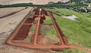 Infraestrutura em andamento no Loteamento Lírios do Campo
