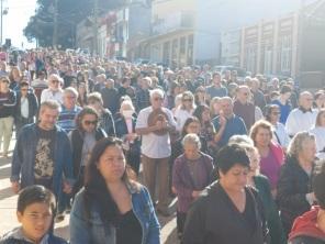 Católicos Cruz-Altenses celebraram o dia de Corpus Christi com procissão