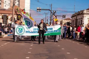 Milhares de pessoas acompanham Desfile de 7 de Setembro em Cruz Alta