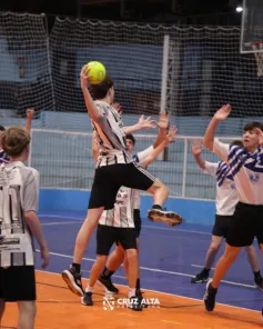 Santíssima Trindade vence nas quatro categorias do handebol no JEM 2026