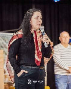 4º FESTEATRO> O talento das crianças Cruzaltenses no palco da Casa de Cultura