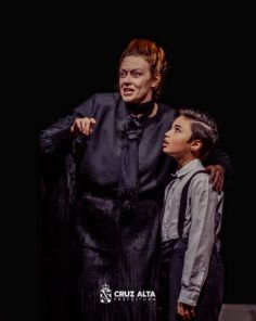 4º FESTEATRO> O talento das crianças Cruzaltenses no palco da Casa de Cultura