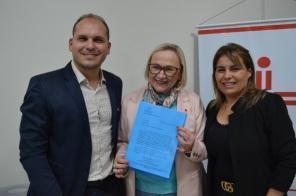 Secretária da Saúde, Arita Bergmann, visita Hospital São Vicente de Paulo