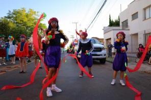 Descida da Pinheiro , o desfile de Natal, encanta na sua primeira apresentação
