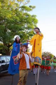 Descida da Pinheiro , o desfile de Natal, encanta na sua primeira apresentação