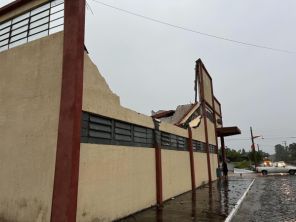 ANTES DO CICLONE>Forte Vendaval causa estragos no interior de Flores da Cunha