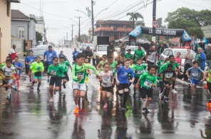 COM CHUVA> 4ª Rustica Lutimar Paes reune mais de 200 atletas no sábado