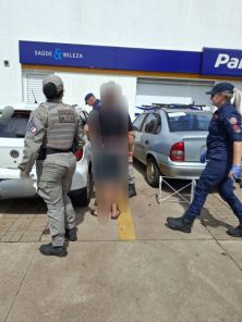 Criança fica presa em carro e é resgatada por bombeiros em Ijuí