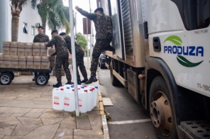 MEDICAMENTOS HEMODIÁLISE>Caminhão trás insumos de Canoas para o São Vicente 