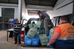 Famílias do meio rural atingidas pela estiagem recebem cestas básicas