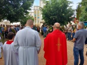 Cristãos celebram o Domingo de Ramos em Cruz Alta