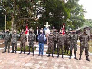 Busto do General Osório é restaurado na Praça da Bandeira