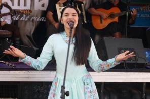 Coxilha vai às ruas teve apresentação na Praça Erico Verissimo no domingo