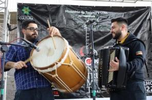 5ª Coxilha instrumental encantou os alunos do Carlos Gomes na sexta 