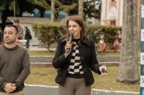 Prefeitura de Cruz Alta entrega novos veículos para duas secretarias