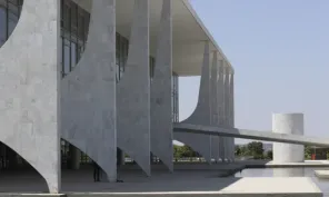 Lula sanciona lei que zera imposto de importação para compras de até US$ 50