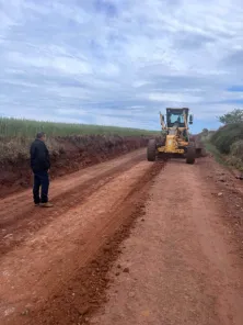 Secretaria de Obras intensifica recuperação das estradas do interior 